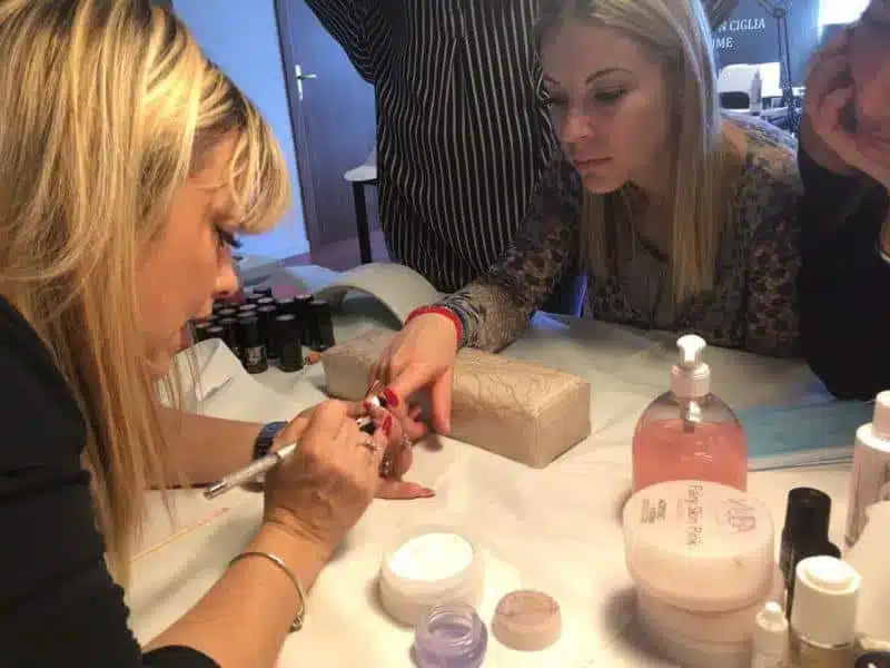 corso ricostruzione unghie acrilico doctor nails (20)